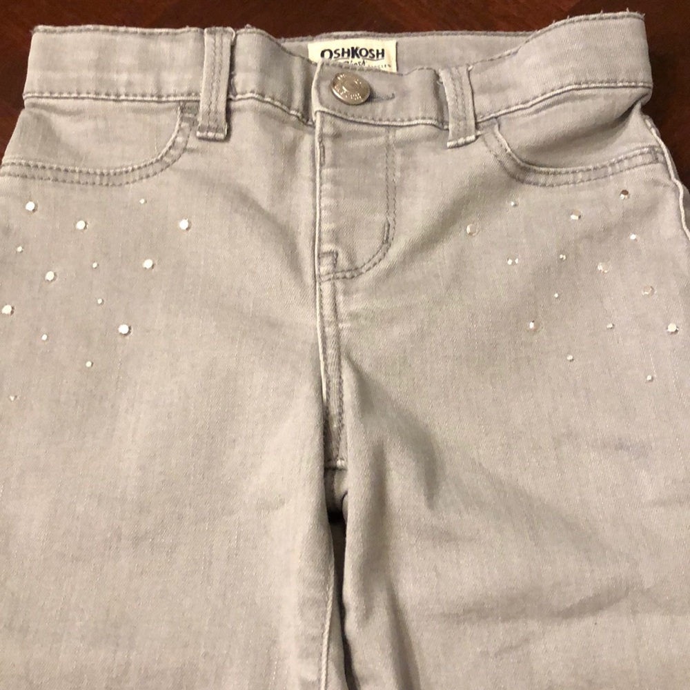 Oshkosh Girls size 6/6X gray jeans w/ Rhinestones